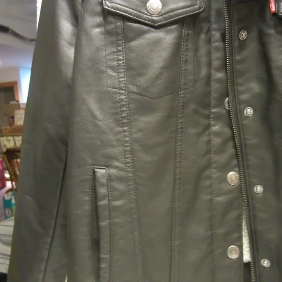 VTG LEVI STRAUS FAUX LEATHER TRUCKER JACKET, W/FAUX SHERPA LINING, LARGE - Picture 2 of 16